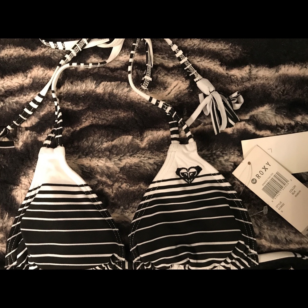 Roxy bikini Small- NWT!
